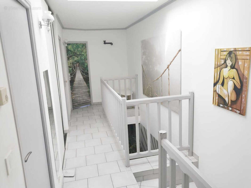 Maison à VALREAS