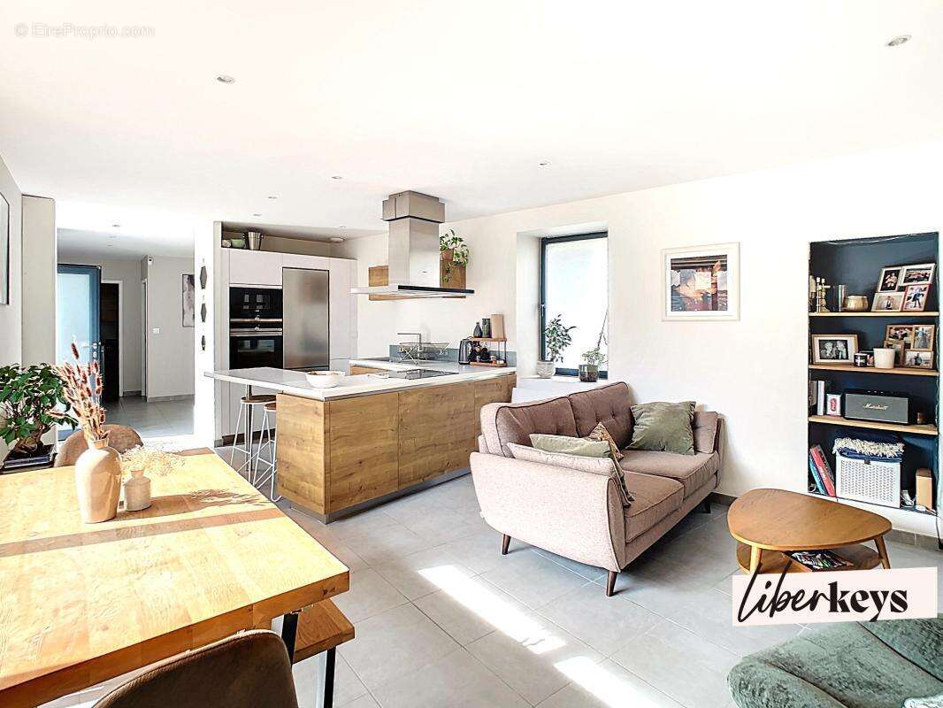 Maison à CAILLOUX-SUR-FONTAINES