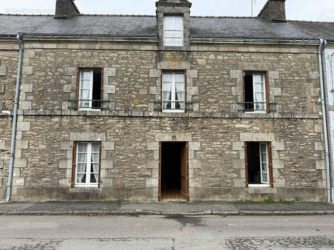 Maison à CAMORS