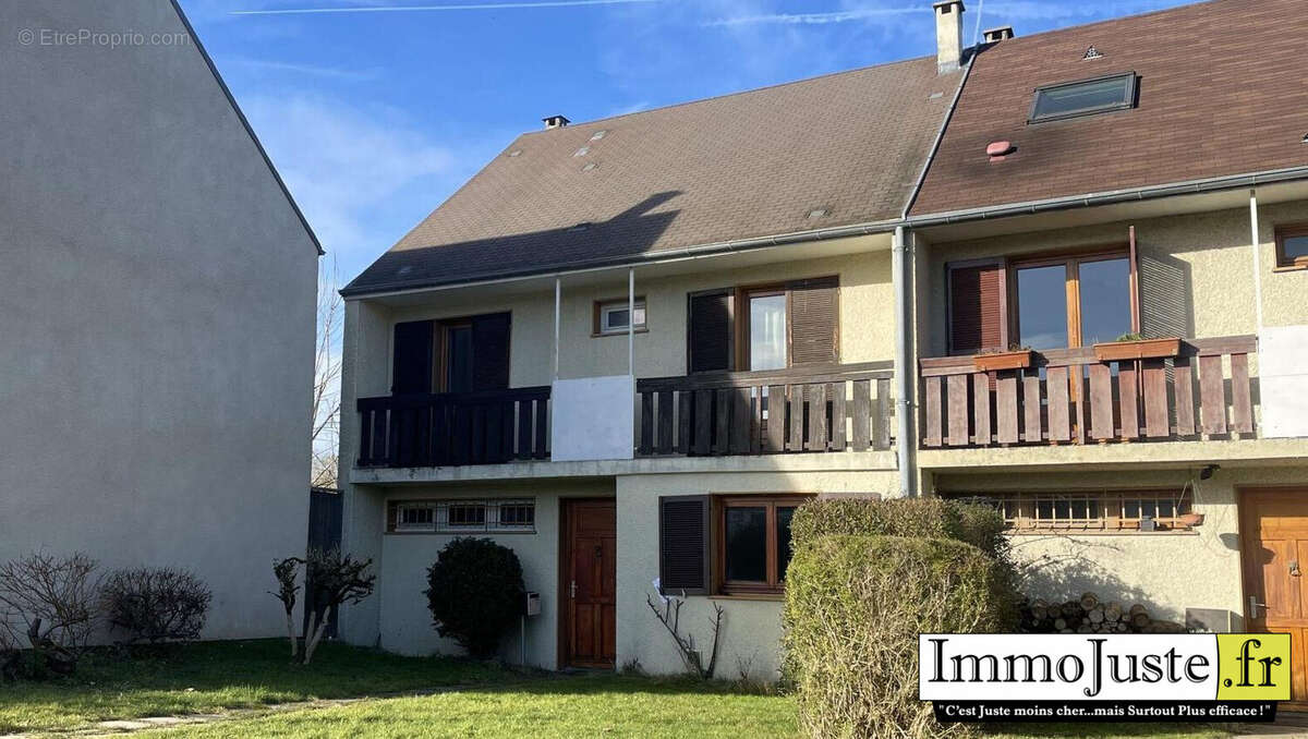 Maison à MAGNY-LES-HAMEAUX