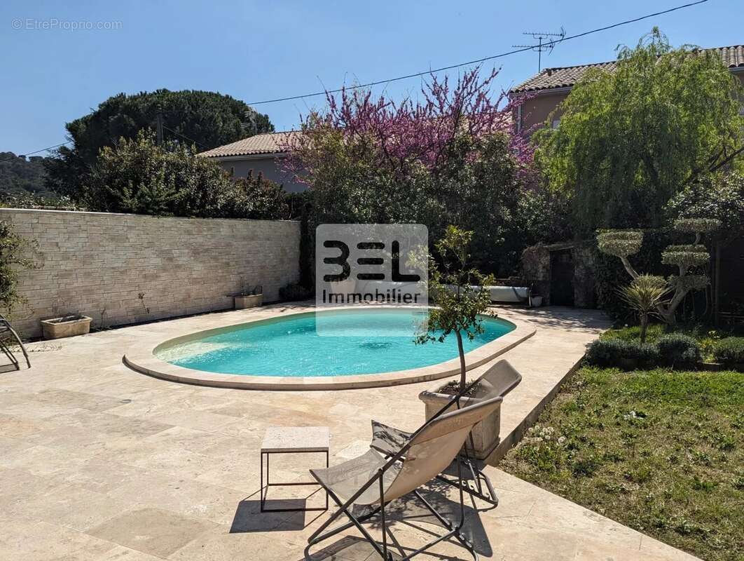 Maison à BAGNOLS-SUR-CEZE