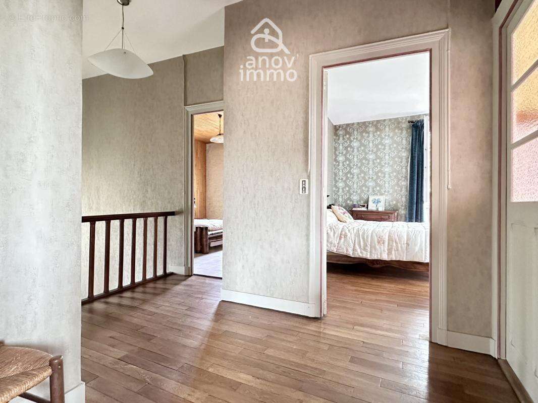 Maison de charme des années 30 à vendre L'Isle d'Espagnac - photo 10