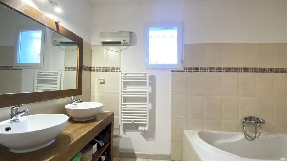 Maison à COLOMBIERS