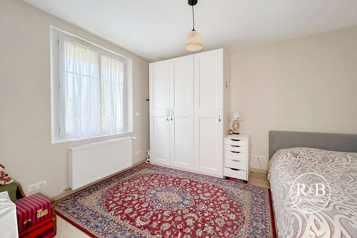 Appartement à LES CLAYES-SOUS-BOIS