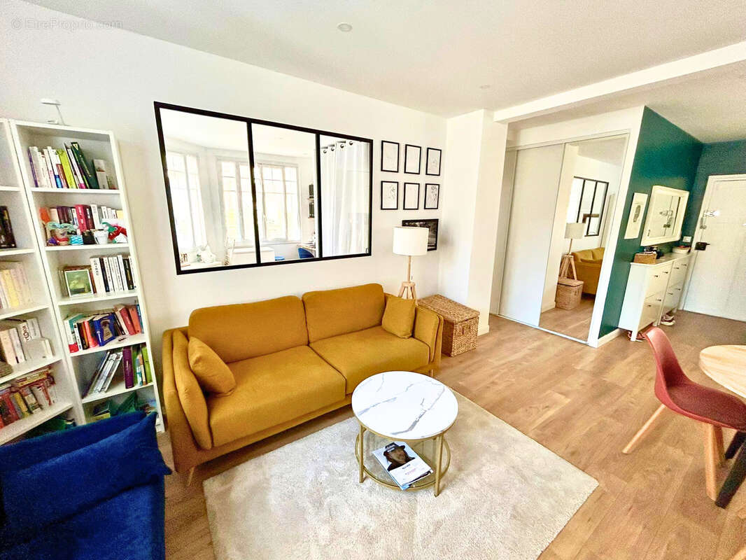 Appartement à SAINT-MAUR-DES-FOSSES