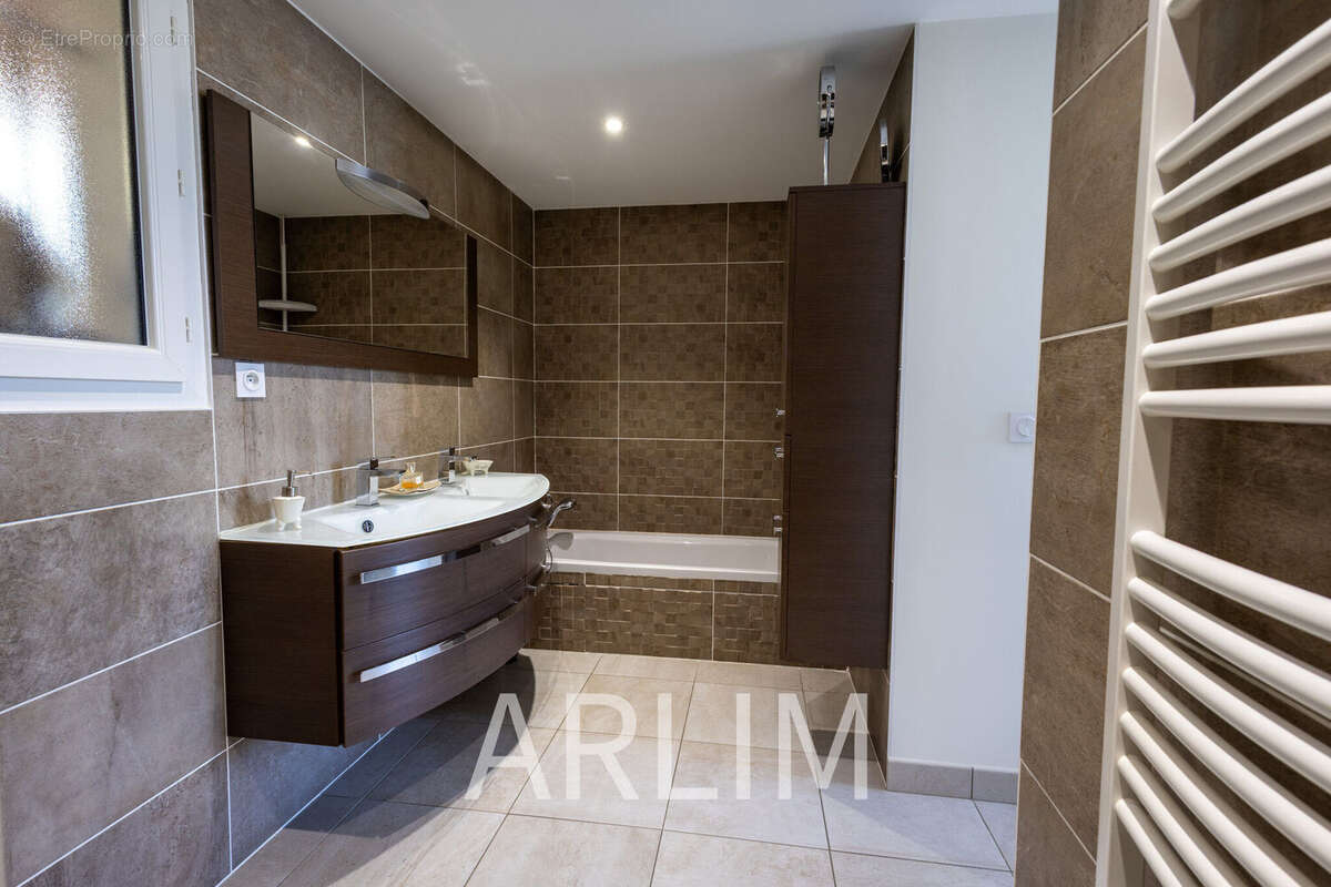 Photo 8 - Maison à BEYNOST