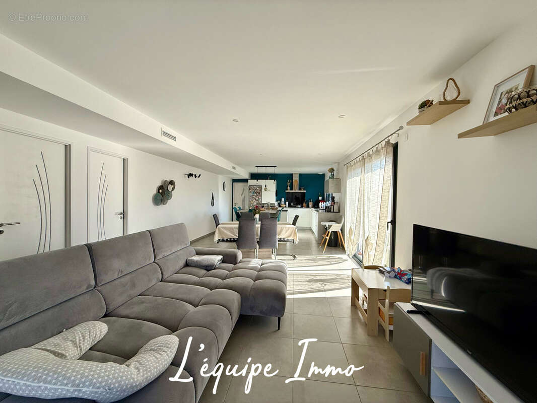 Maison contemporaine T5 de 120m2 sur 467m2 - photo 2