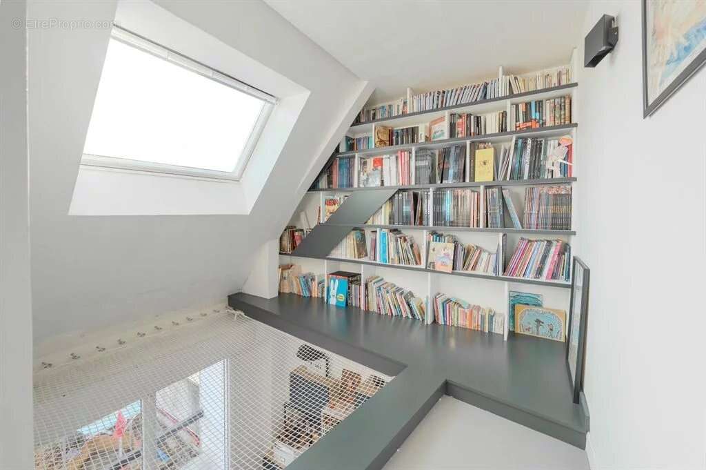 Maison à L'HAY-LES-ROSES