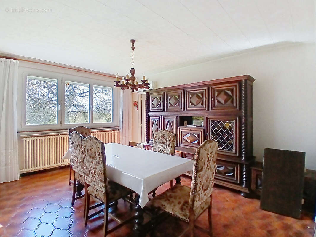 Maison à GRAND-CHARMONT