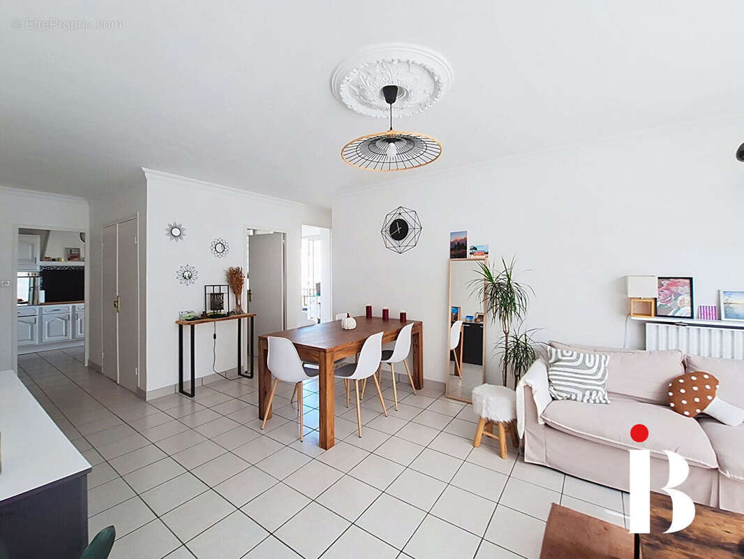À vendre : Appartement de type 3 entièrement rénové ! - photo 5