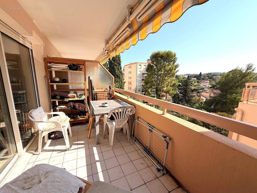 Appartement à LE CANNET