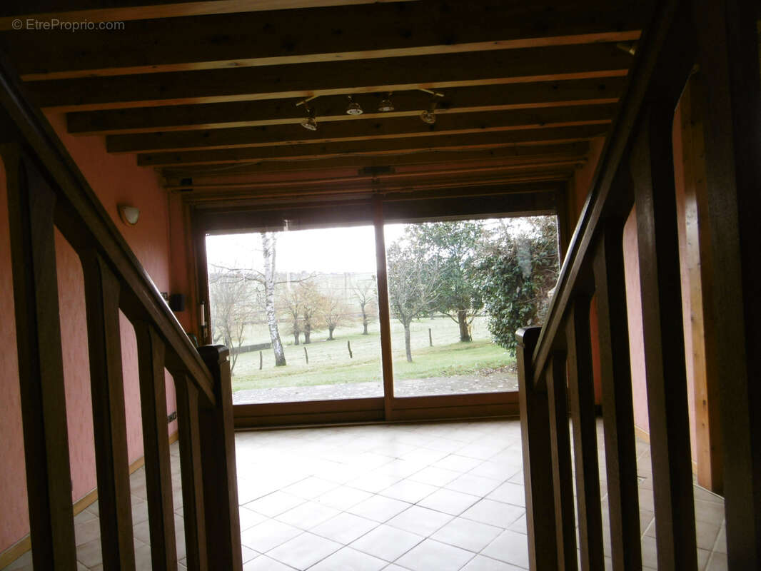 Maison à SAINT-JULIEN-DE-CIVRY