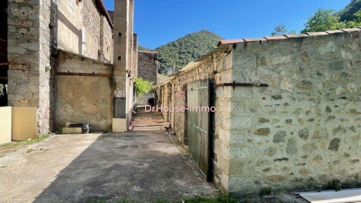 200 m² à Fuilla  - photo 5