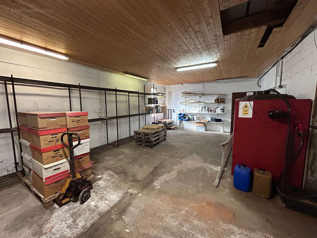 Commerce à VARANGEVILLE