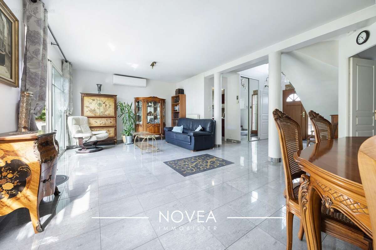 Maison à VILLEURBANNE