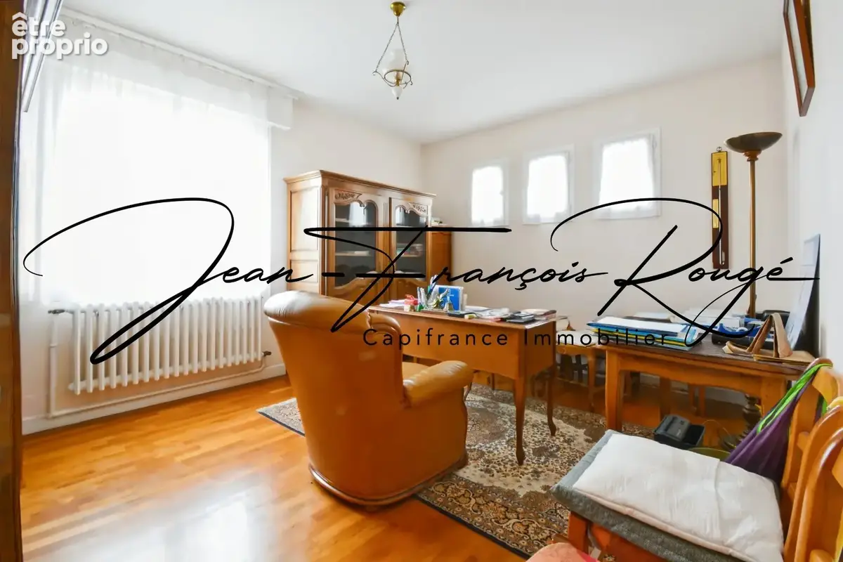 Agneaux, idéalement située, maison familiale de 133 m² avec cinq chambres  !!! - photo 10