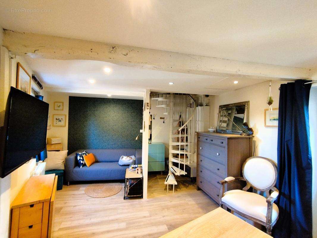 Maison à SALLES-ARBUISSONNAS-EN-BEAUJOLAIS