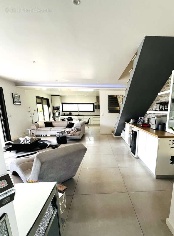 Propriété  5 chambres -  Proche Calvi - photo 3
