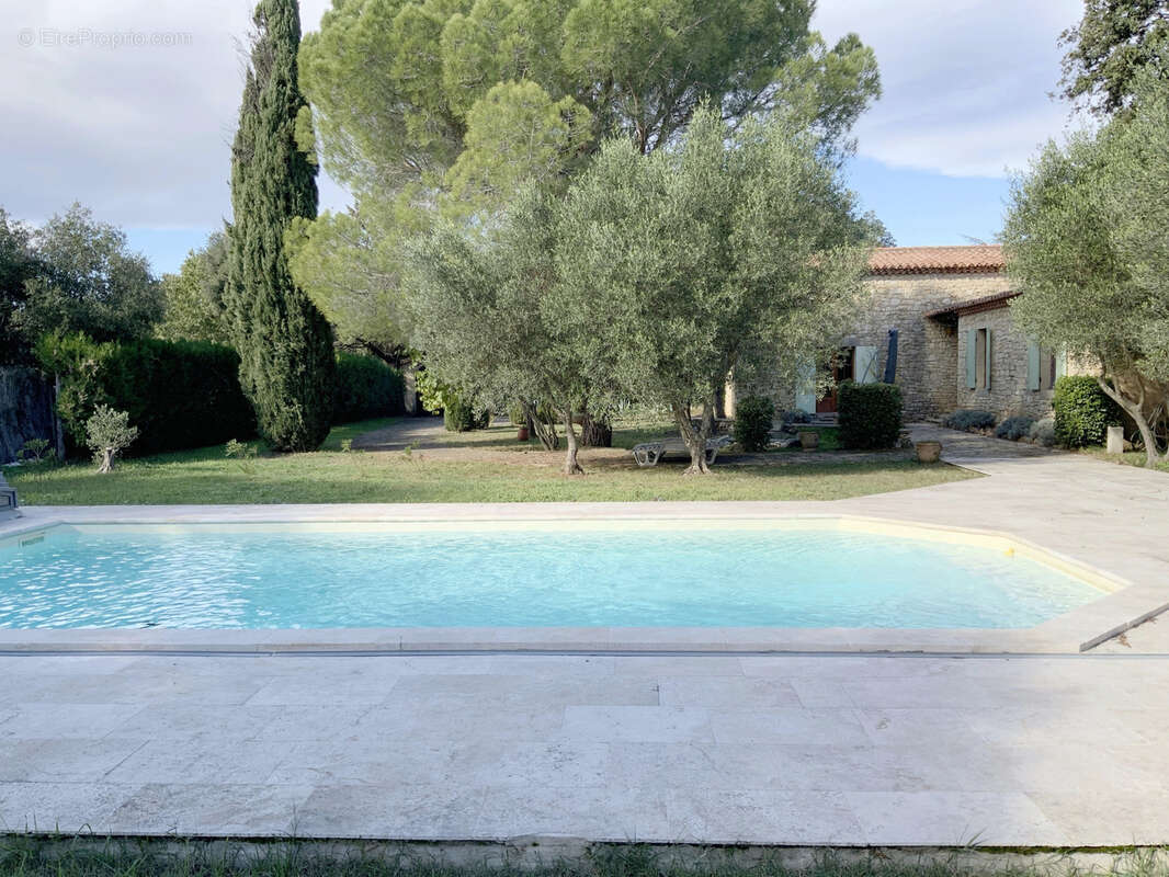 Exclusif,dans un village recherché, maison en pierre avec appartement indépendant sur un terrain de 2167 m2 et - photo 7