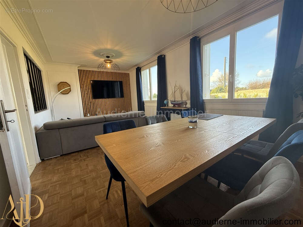 Maison à AUDIERNE