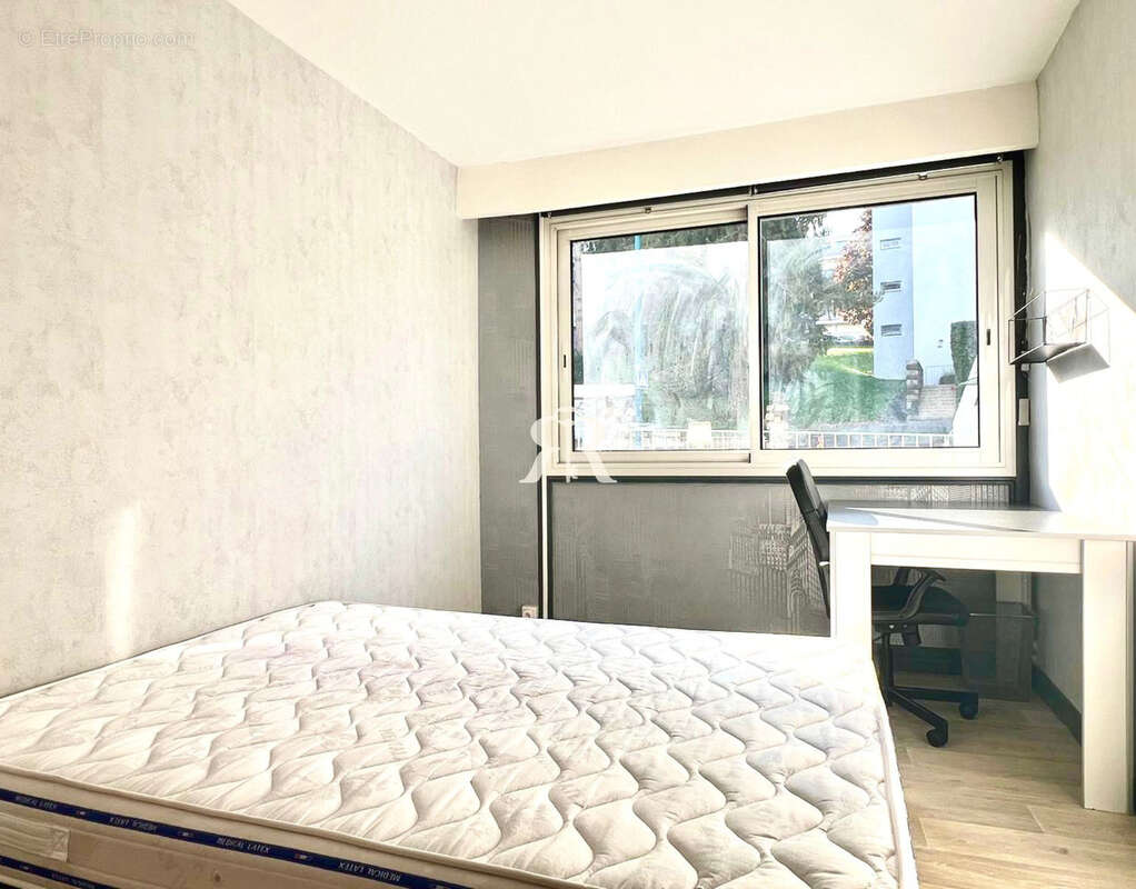 À VENDRE, bel appartement T4 - Quartier Salins / Vallières - Clermont-Ferrand - photo 8