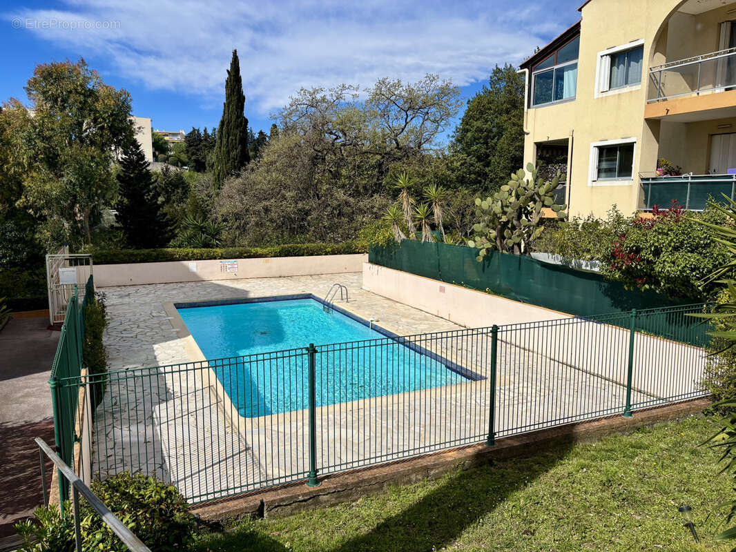 Appartement à LE CANNET