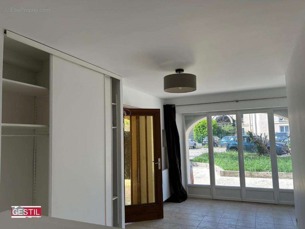 Appartement à CHARS