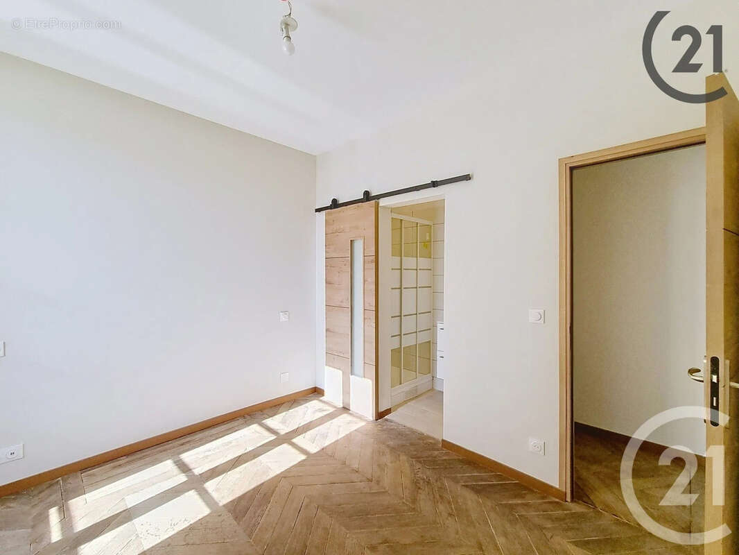 Appartement à BRIE-COMTE-ROBERT