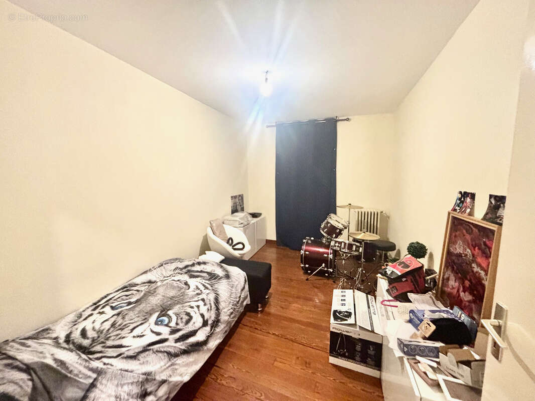 Appartement à L'ARBRESLE