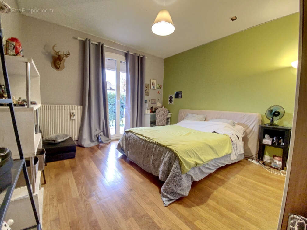 Maison à SAINT-BEAUZIRE