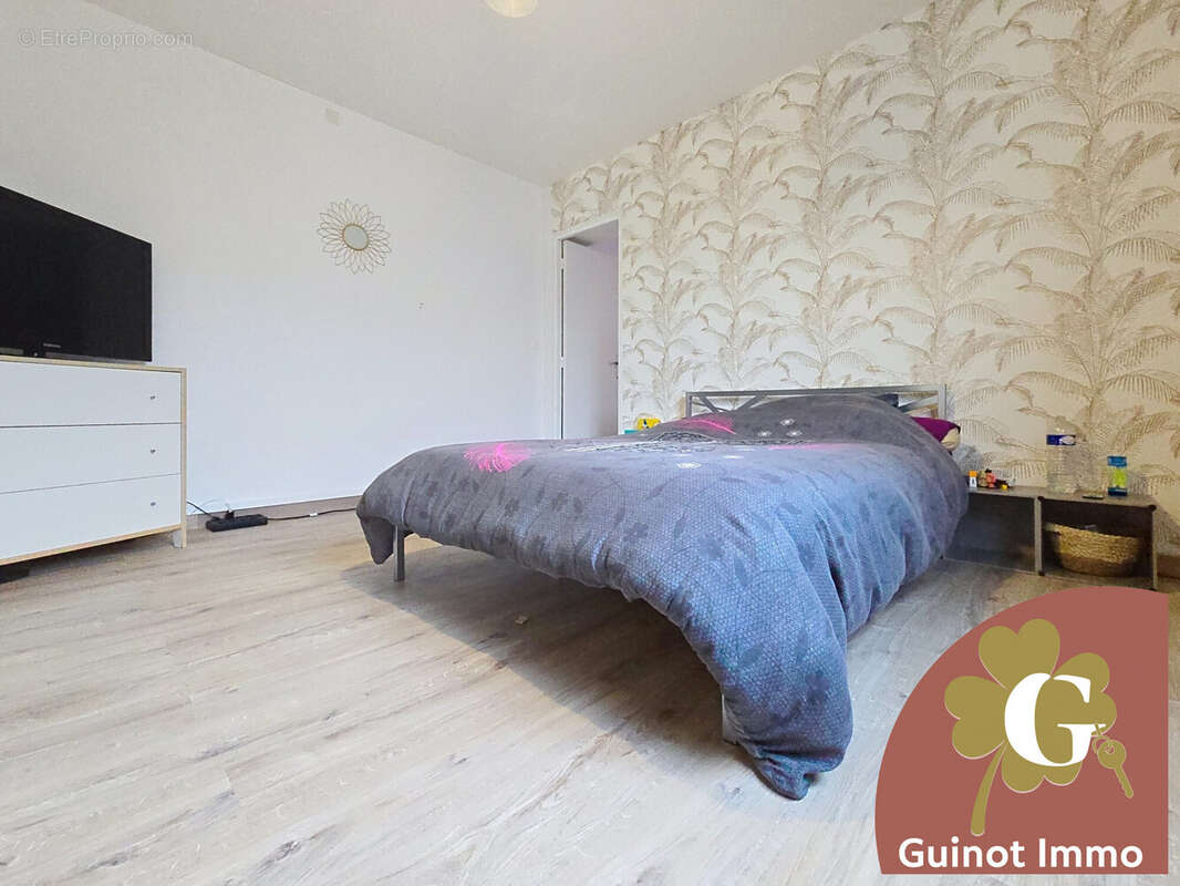 Chambre 2 - Maison à LILLEBONNE