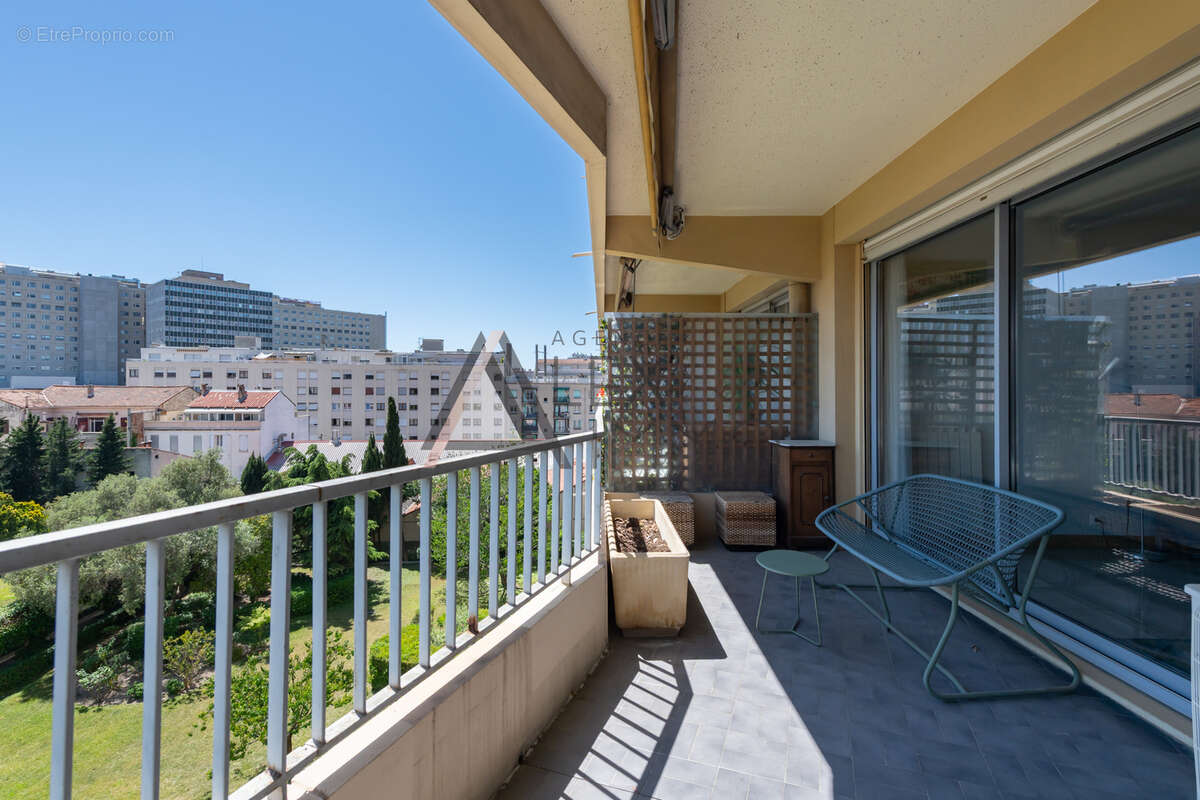 Appartement à MARSEILLE-5E