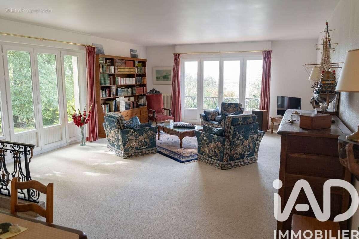 Photo 2 - Maison à SAINT-ETIENNE-DE-MONTLUC