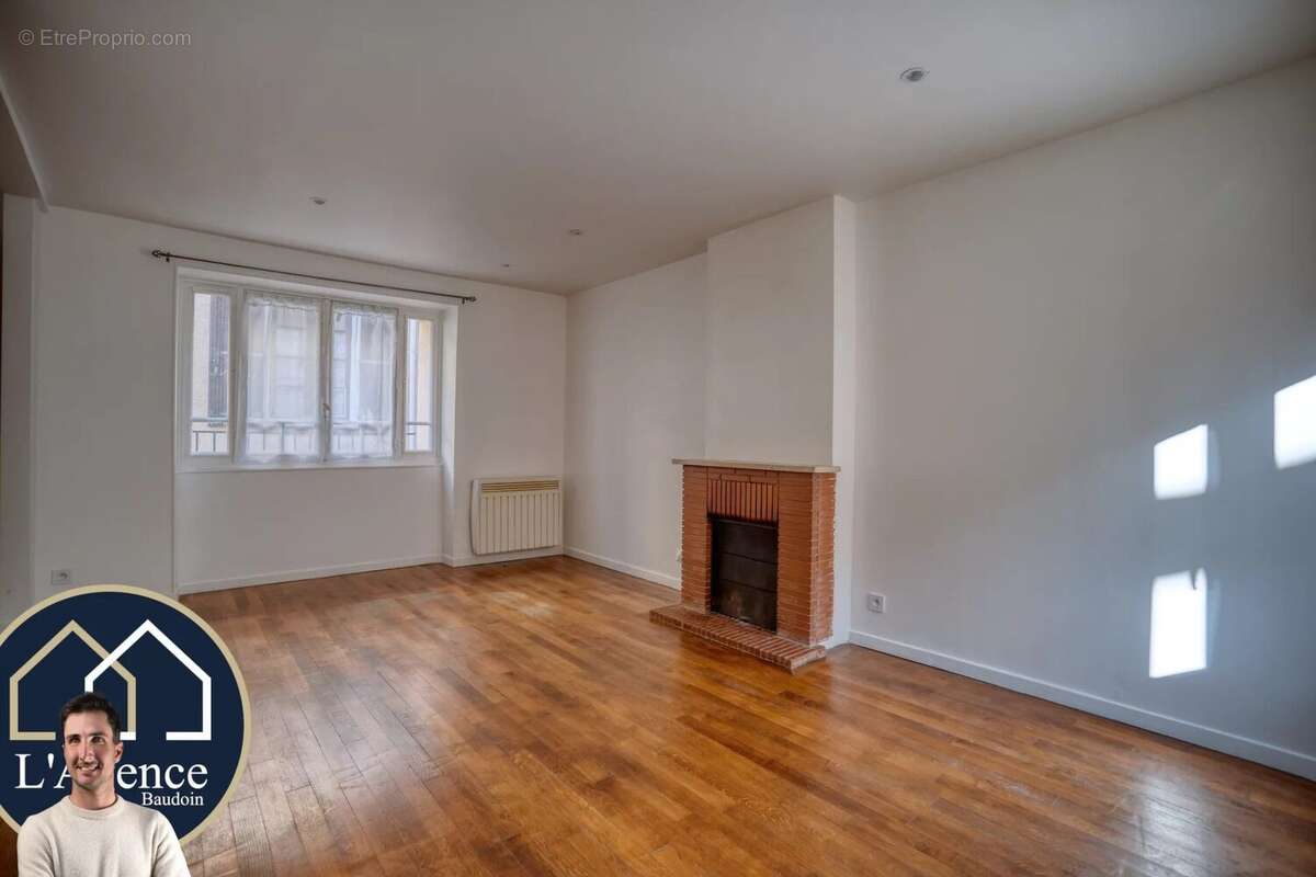 Appartement à EPERNON