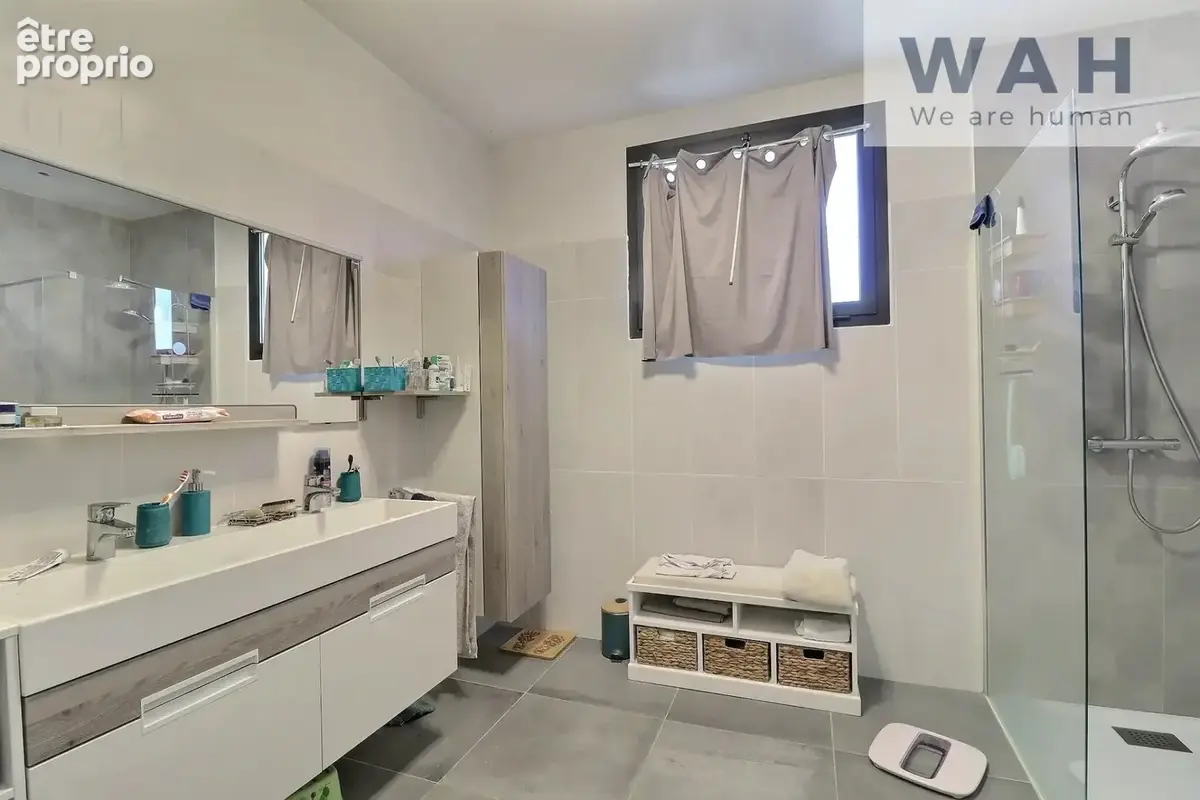 MAUGUIO   Maison 371 m2   Terrain 1100 m2   2 logements   Fo - photo 7