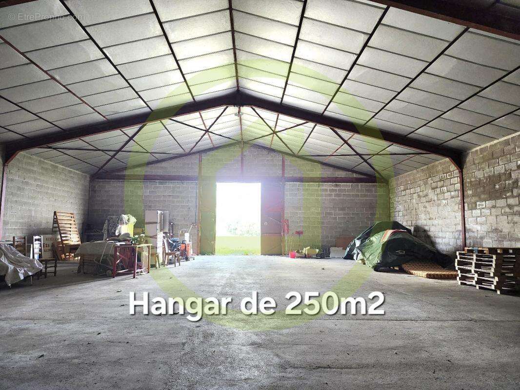 Maison à ELINCOURT-SAINTE-MARGUERITE