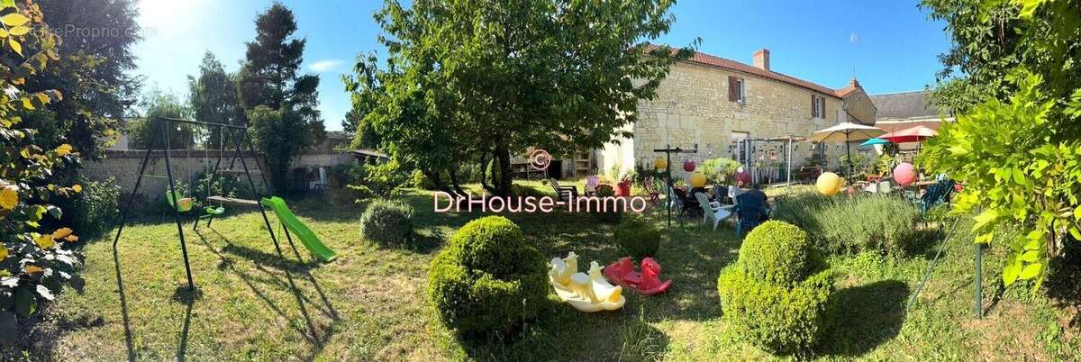 Maison 309 m² à Loudun  - photo 16