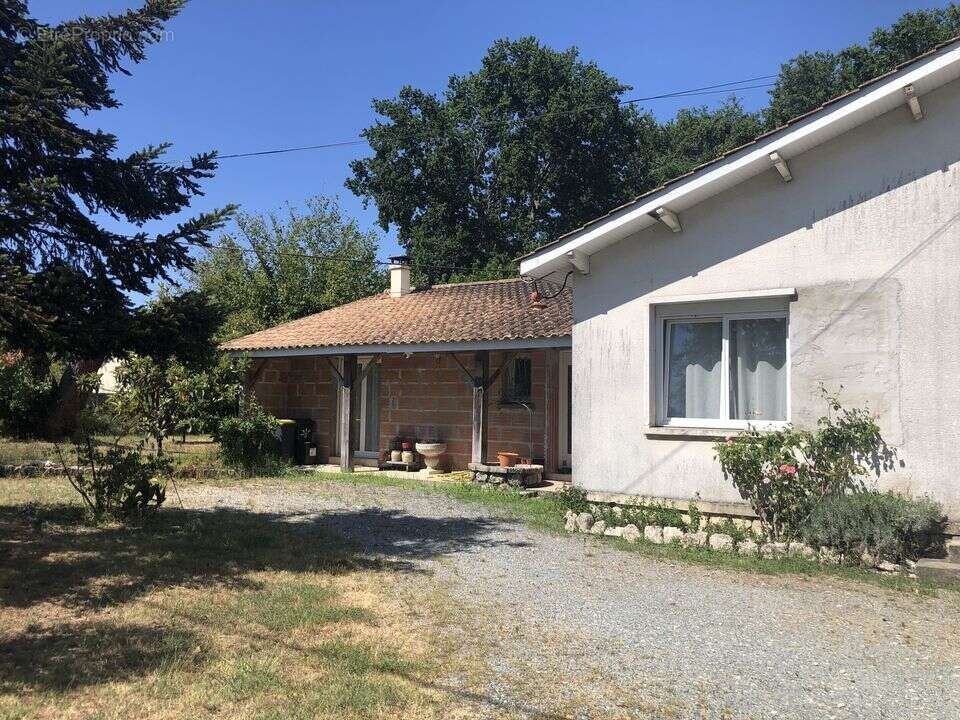 GAILLAN-EN-MEDOC MAISON T4 A VENDRE -3 CHAMBRES- TERRAIN 3042