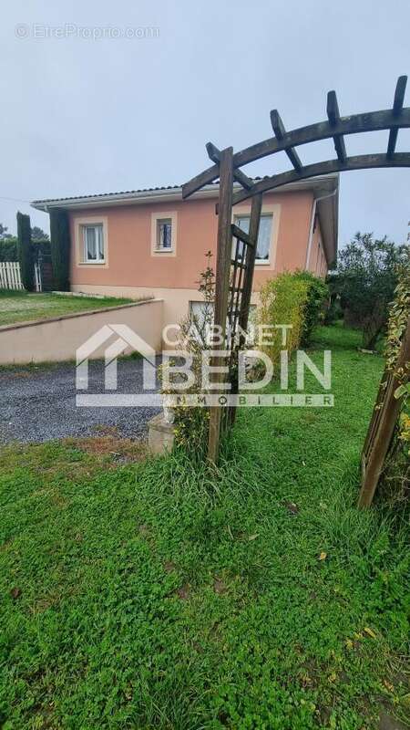 Maison à BLANQUEFORT