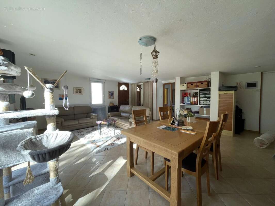 Maison à SAINT-SEBASTIEN-SUR-LOIRE