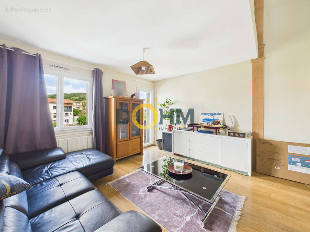 Appartement à VALS-PRES-LE-PUY