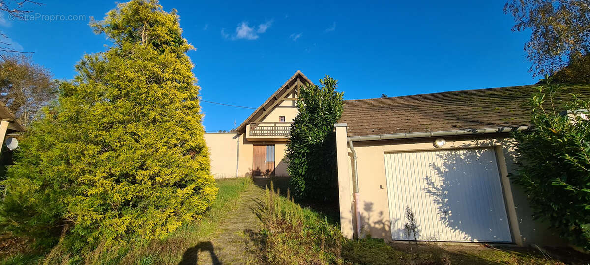Maison à MONCEAUX-SUR-DORDOGNE
