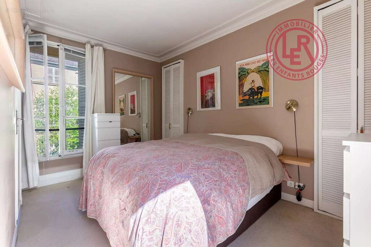 Appartement à PARIS-3E