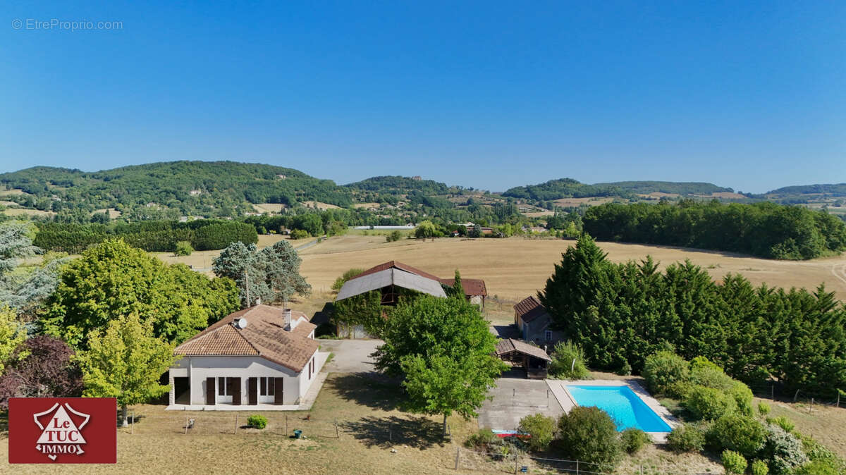 Propriété équestre avec piscine et dépendances. - photo 4