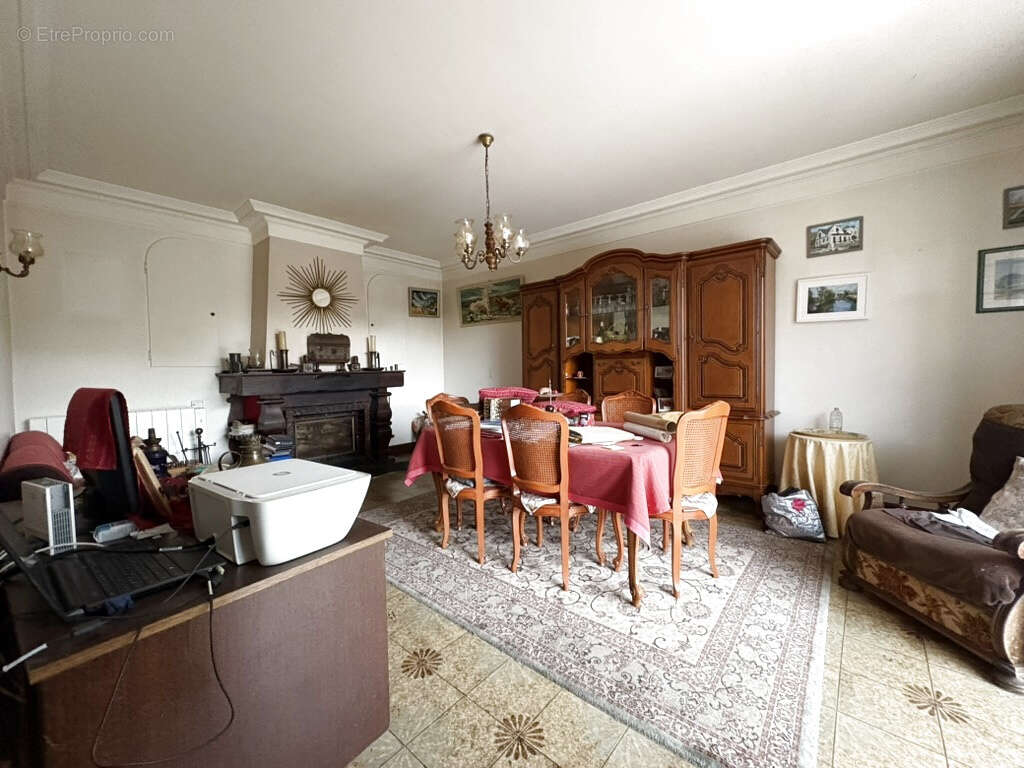 Maison à SAINT-SOLVE