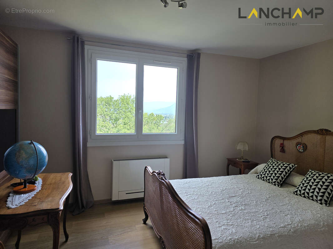 Maison avec vue dominante, grand terrain et potentiel d'évolution - photo 8