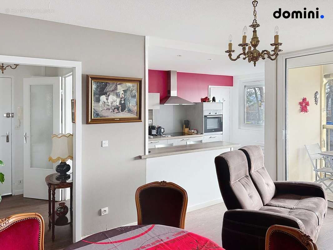 Appartement 79 m² à Montceau-Les-Mines  - photo 9