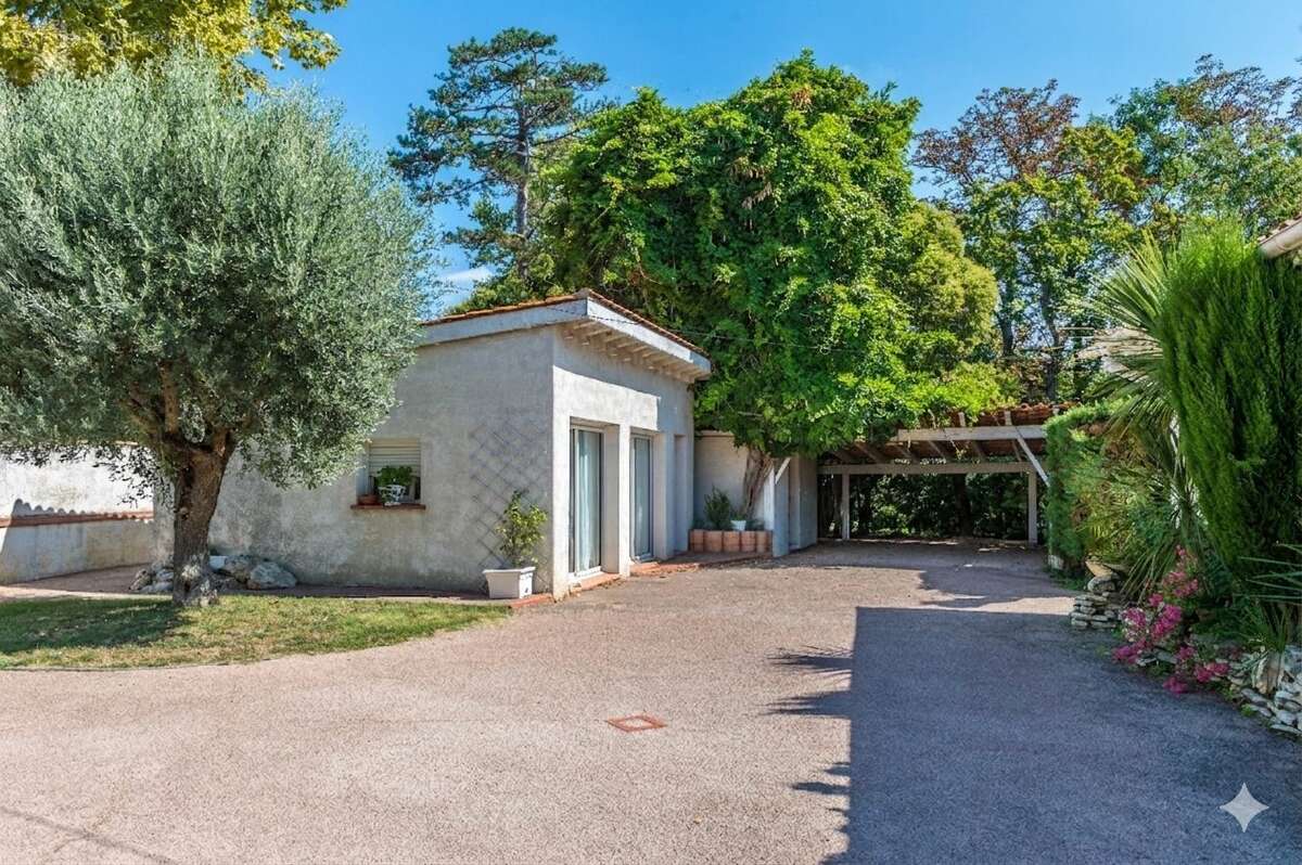 Maison à ROQUES