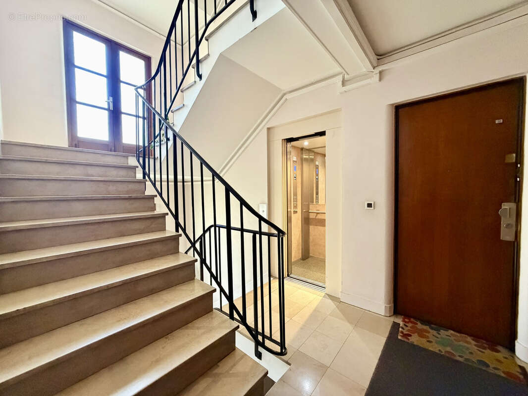 Appartement à PARIS-12E