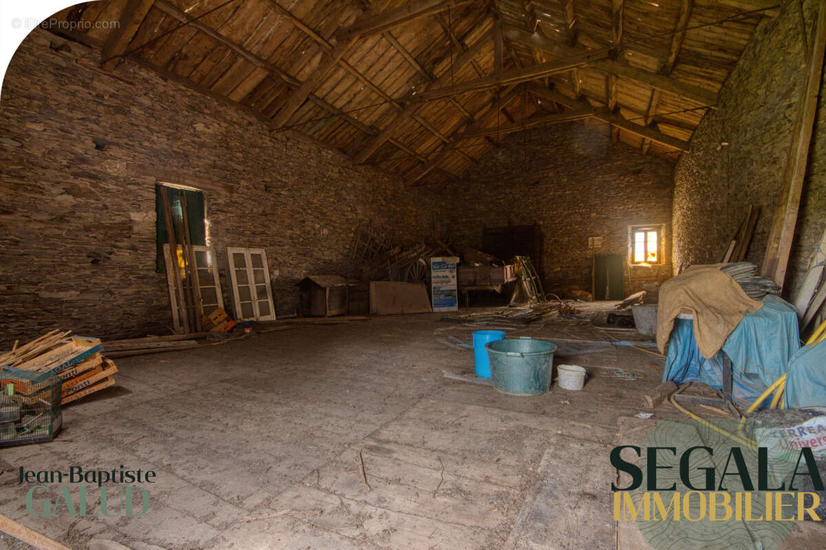 Maison à SAINTE-GEMME